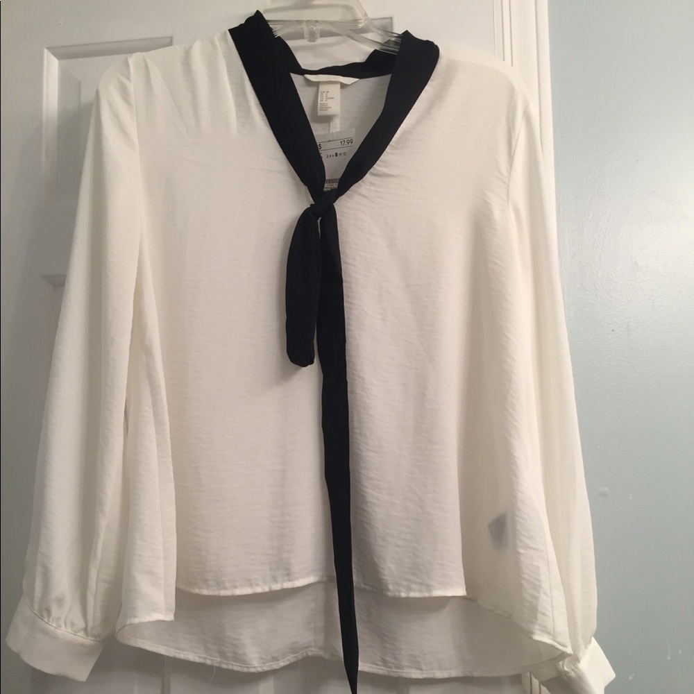 H&M blouse with tie neck